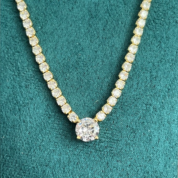 Stunning Gold Diamond Tennis Necklace with 1ctw Center Stone 18-20” - Picture 4 of 5